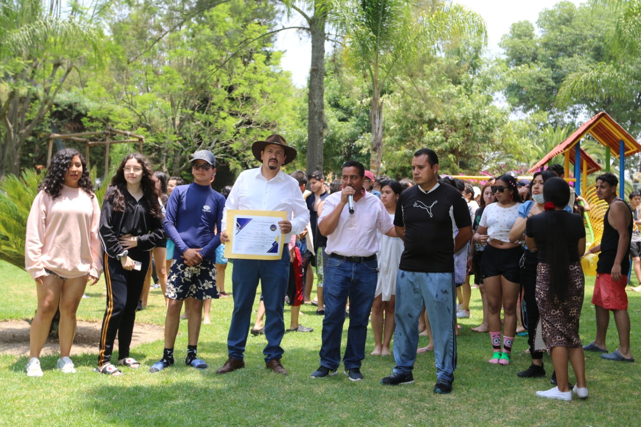 Héctor Trejo asistió al festejo del día del estudiante de los alumnos de la Escuela Preparatoria Lic. Adolfo López Mateos