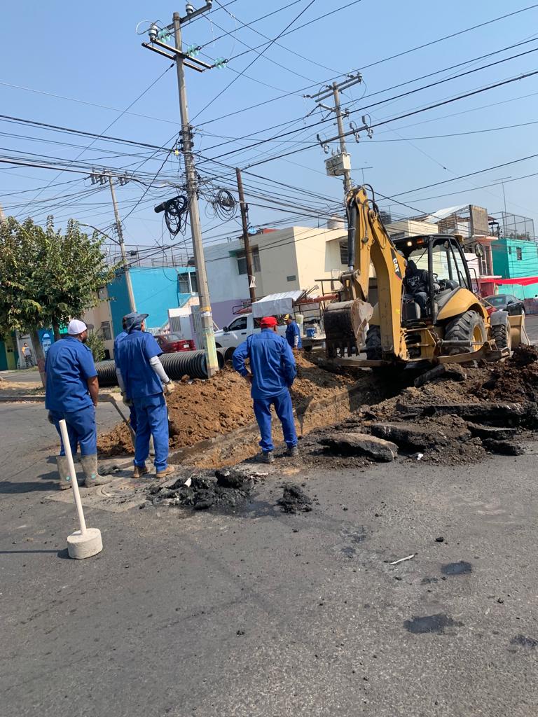 Ooapas repara ruptura de tubería para evitar afectaciones en la colonia Prados Verdes