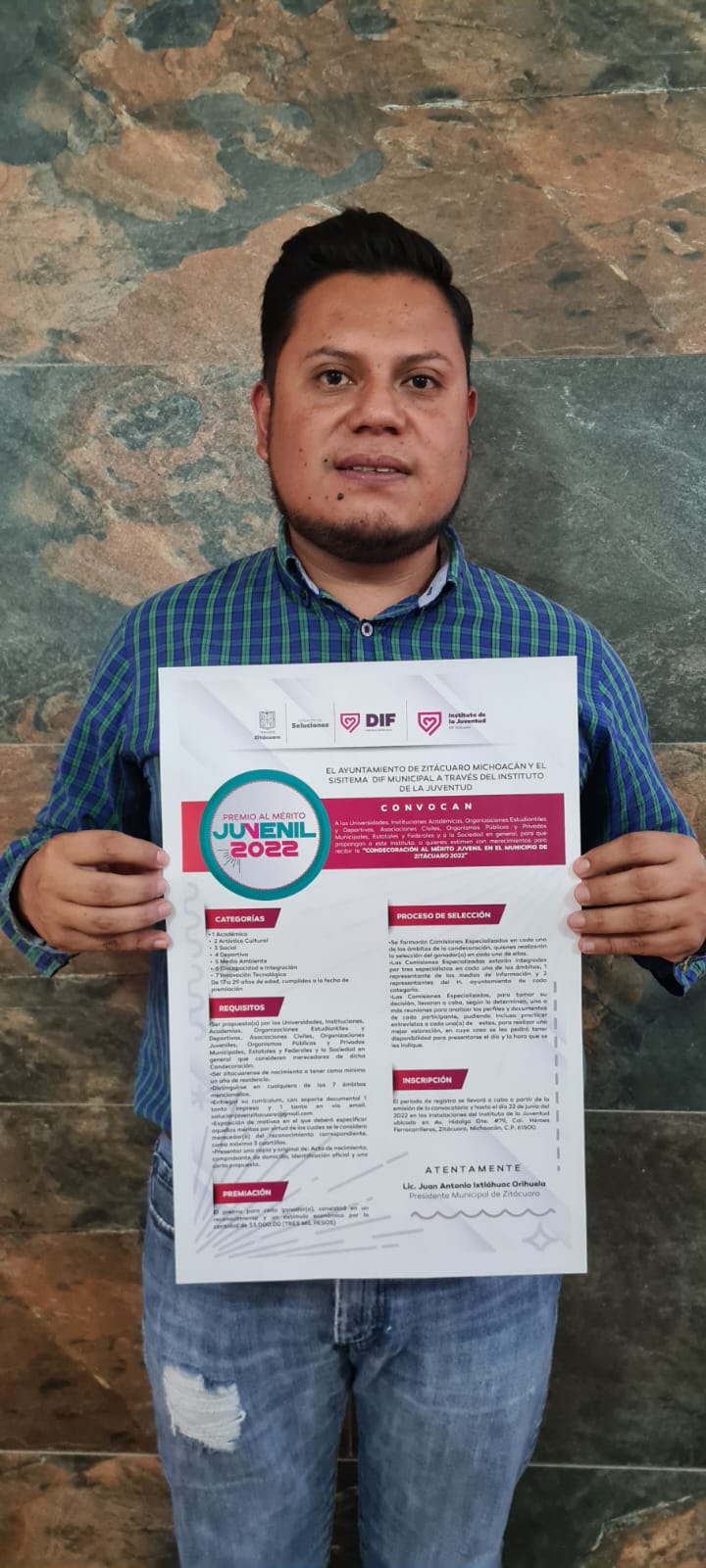Convocan a jóvenes a participar en el Premio al Mérito Juvenil en Zitácuaro