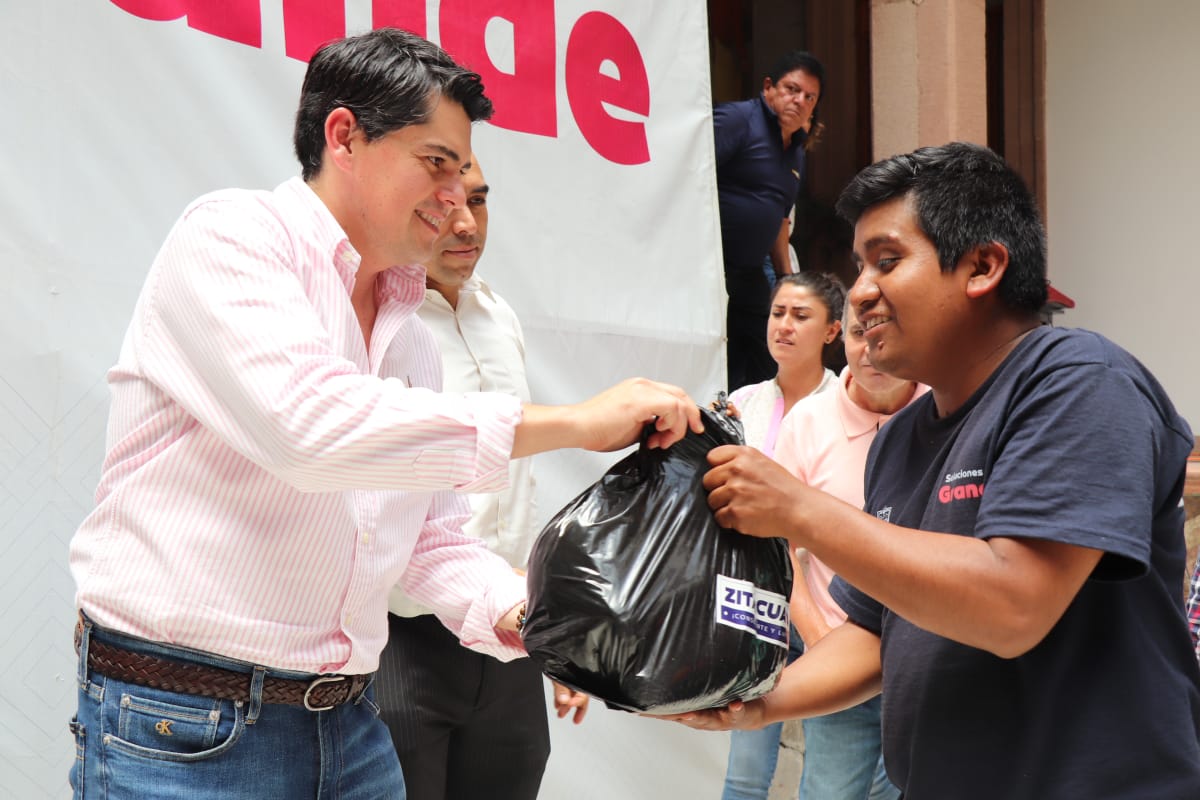 Firme el compromiso de mejorar condiciones laborales del personal de Limpia: Toño Ixtláhuac