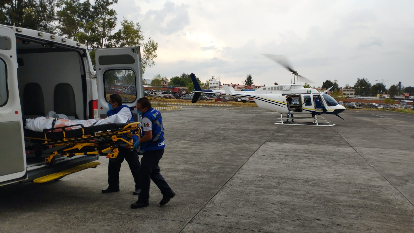 Servicios Aéreos de la SSP, traslada a Morelia de urgencia a mujer en labor de parto