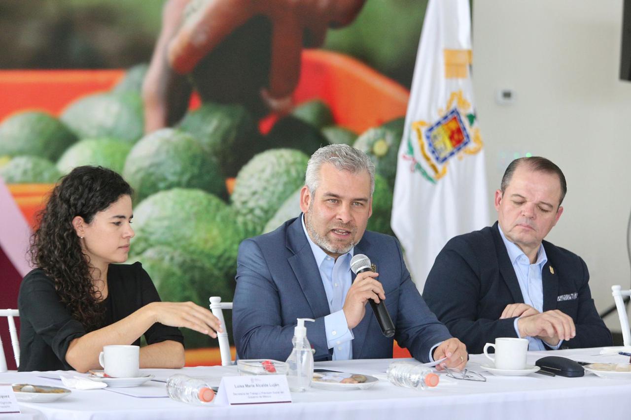 Urgen federación y estado a formalización laboral de jornaleros del sector agroindustrial.