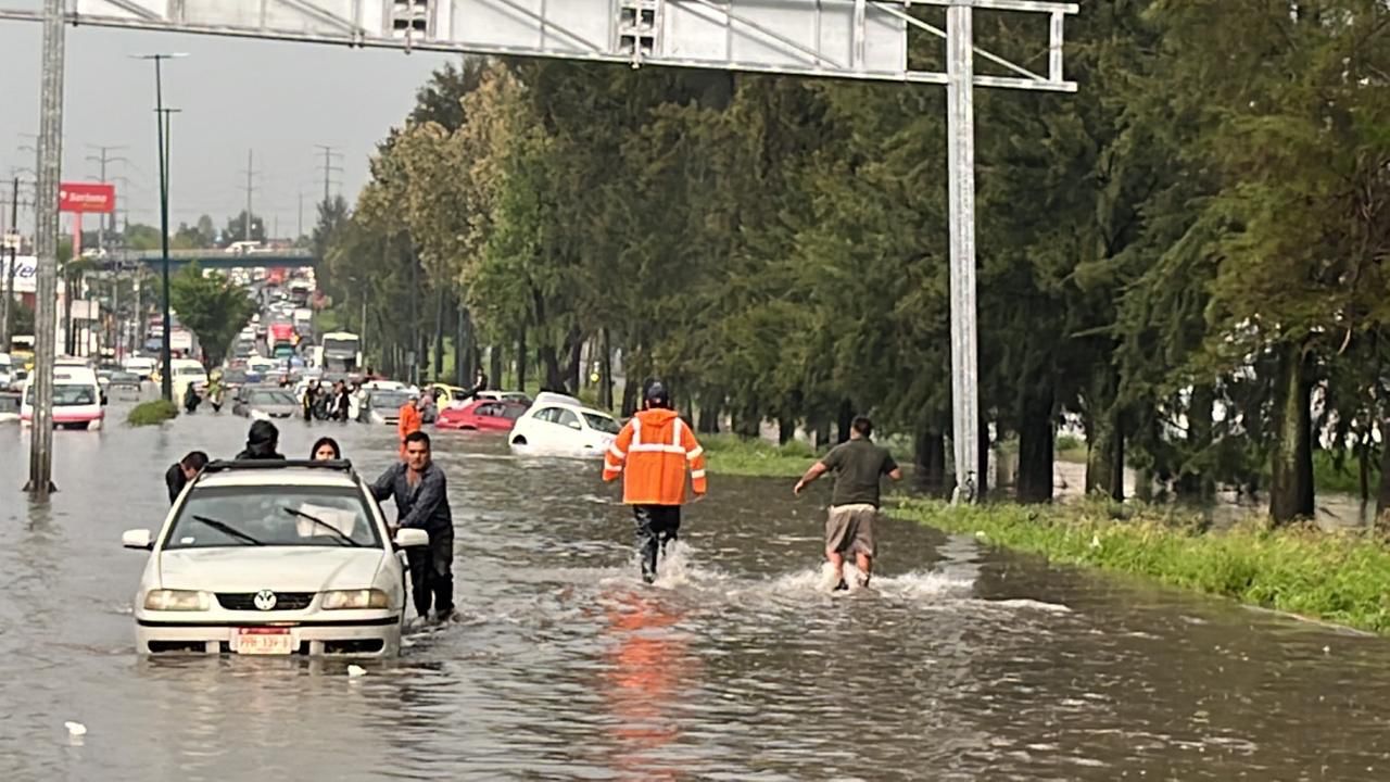 Atiende PC estatal afectaciones tras tromba en Morelia