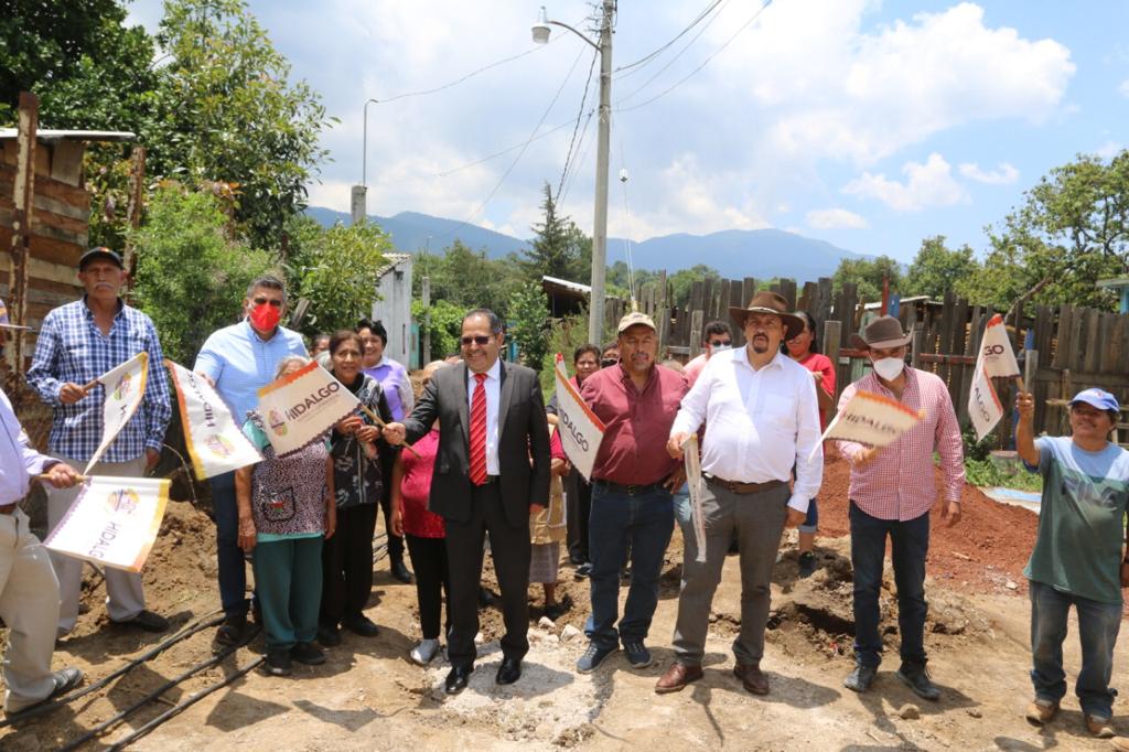 José Luis Téllez inauguró la Rehabilitación del Camino Rural en la localidad de San Nicolás Cuchipitio que conduce hacia la Escuela Primaria