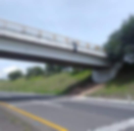 Tenía impactos de bala y estaba degollado, el hombre localizado colgado del puente en la autopista México – Guadalajara