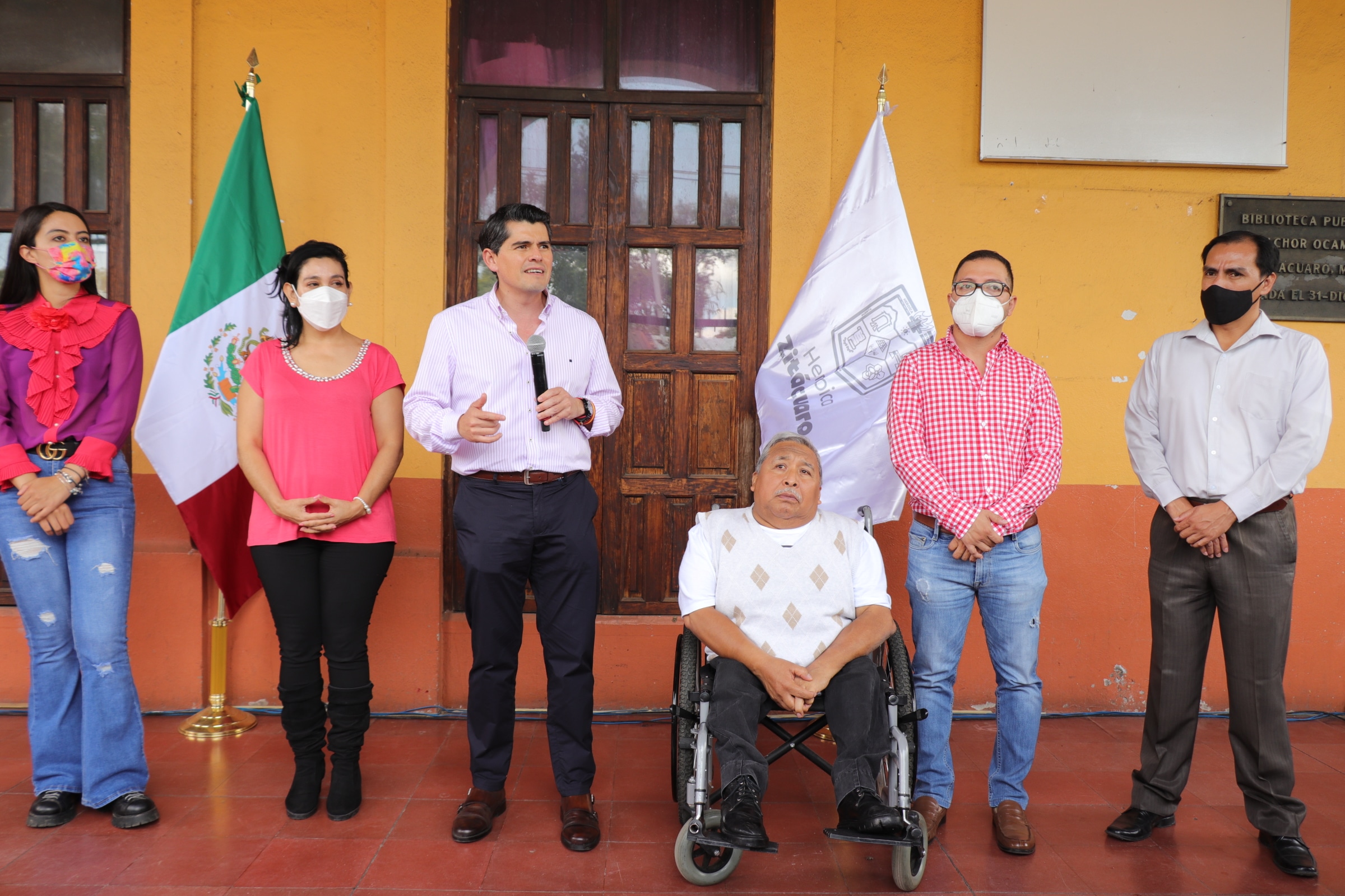 Inicia Toño Ixtláhuac trabajos de renovación de la biblioteca Melchor Ocampo