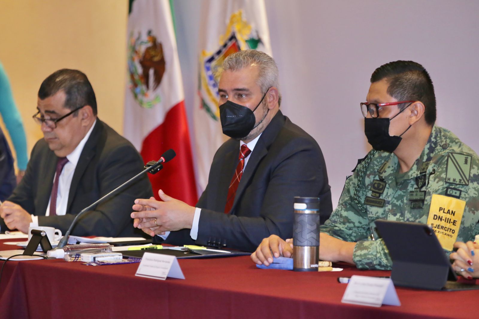 Llama Bedolla a seguir esquema de vacunación anti COVID-19 en población infantil