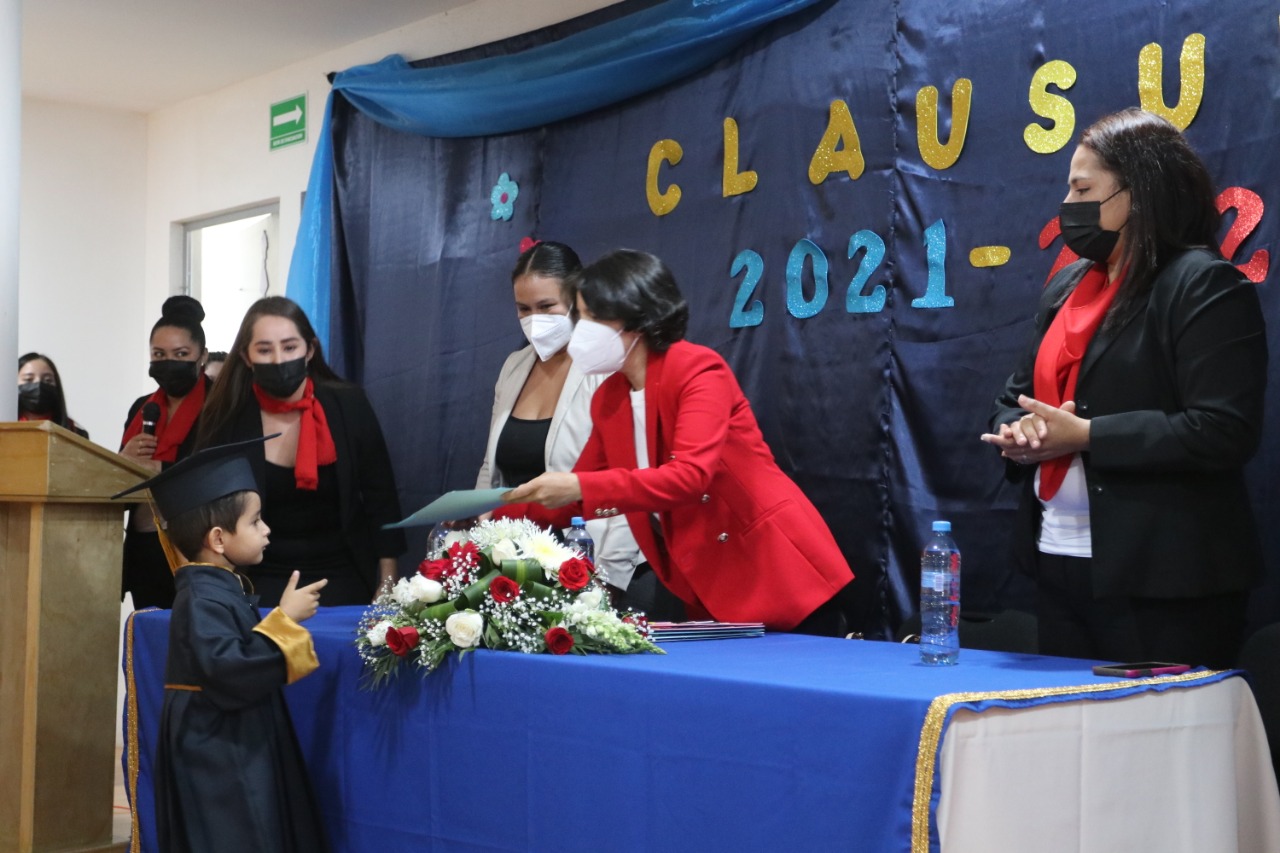 Graciela Guzmán y Luz María Lemus clausuró trabajos del Ciclo Escolar 2021-2022 de la Estancia Infantil que pertenece al Sistema DIF Municipal