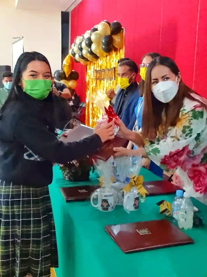 Capital humano, el mayor valor de Michoacán para su desarrollo: Gloria Tapia