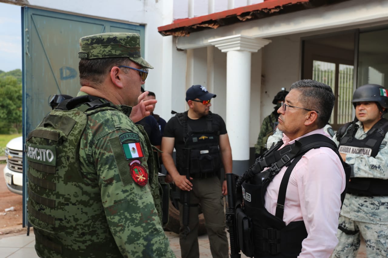 Guardia Civil, Sedena y GN refuerzan presencia y seguridad en Tuzantla, tras hechos violentos