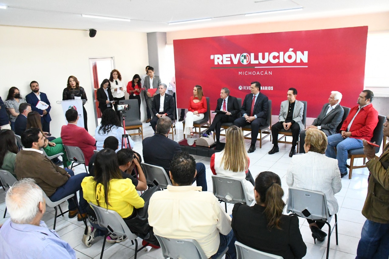 Tengámonos confianza y unamos fuerzas para ganar las próximas elecciones: Arturo Montiel