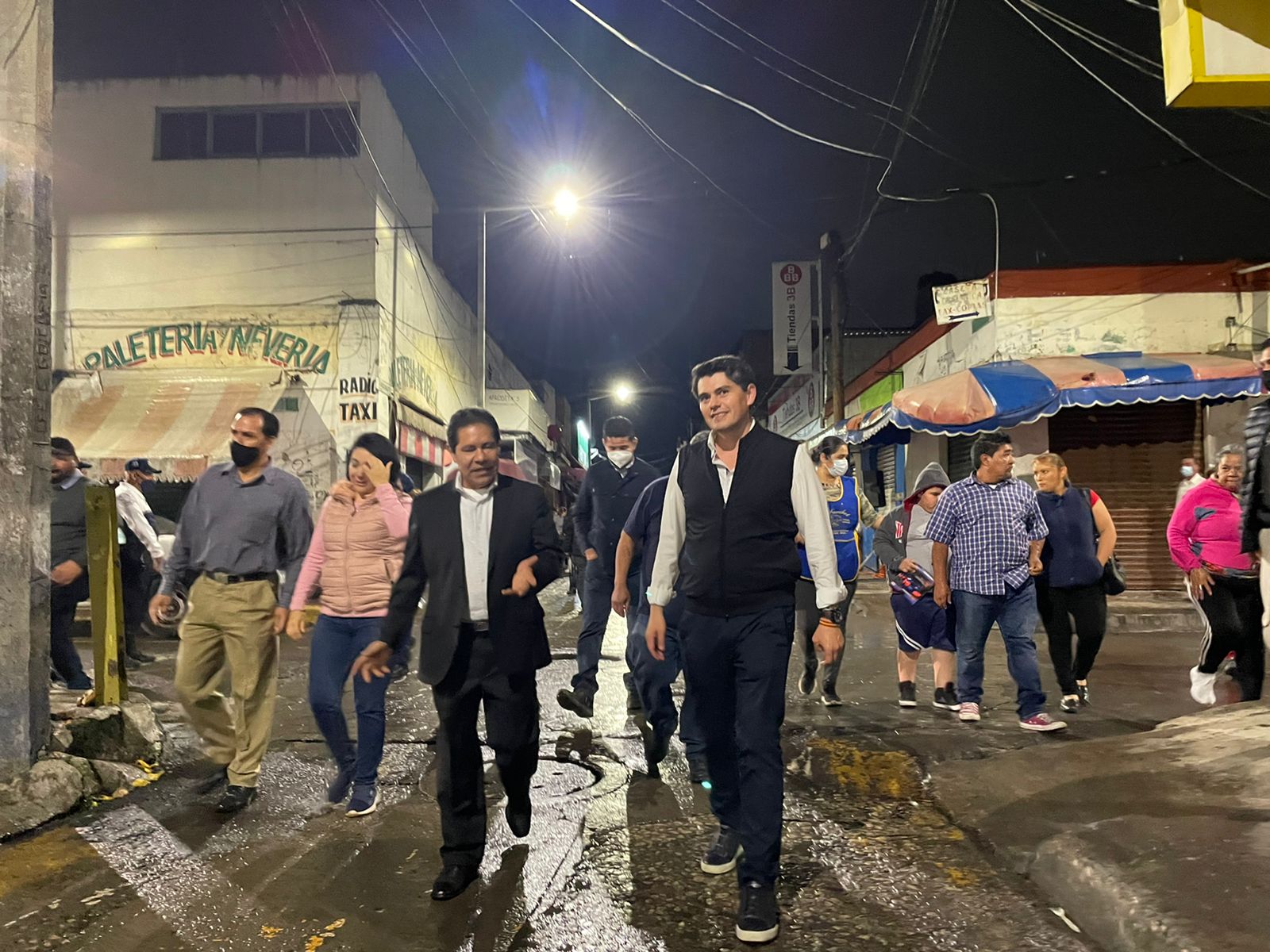 Más calles iluminadas en el centro de Zitácuaro