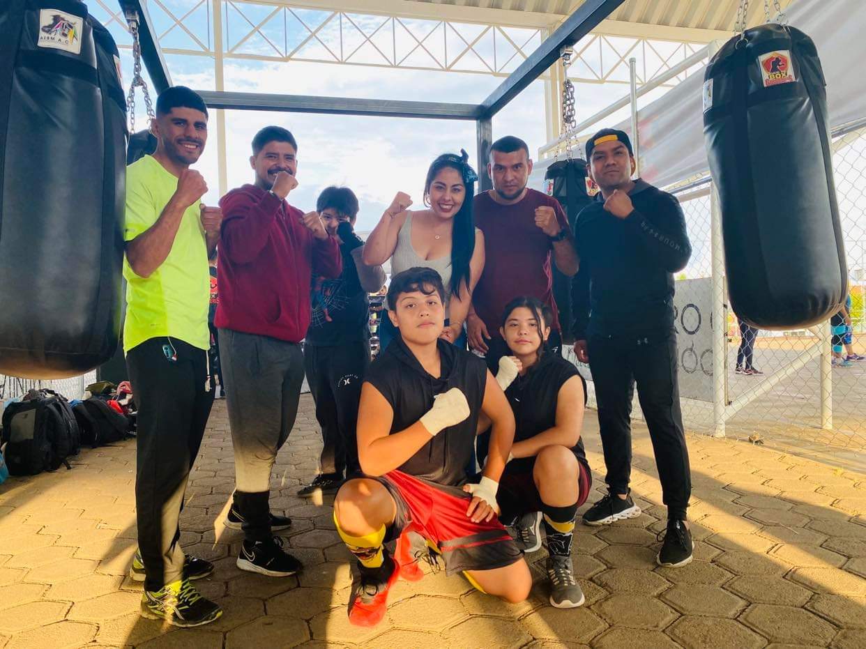 Realiza IMCUFIDE y Club de Box Guerreros charla nutricional en Unidad Deportiva Hidalgo
