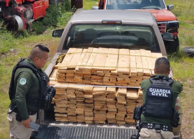 SSP asegura en Hidalgo vehículo cargado con materia prima, al parecer de procedencia ilícita