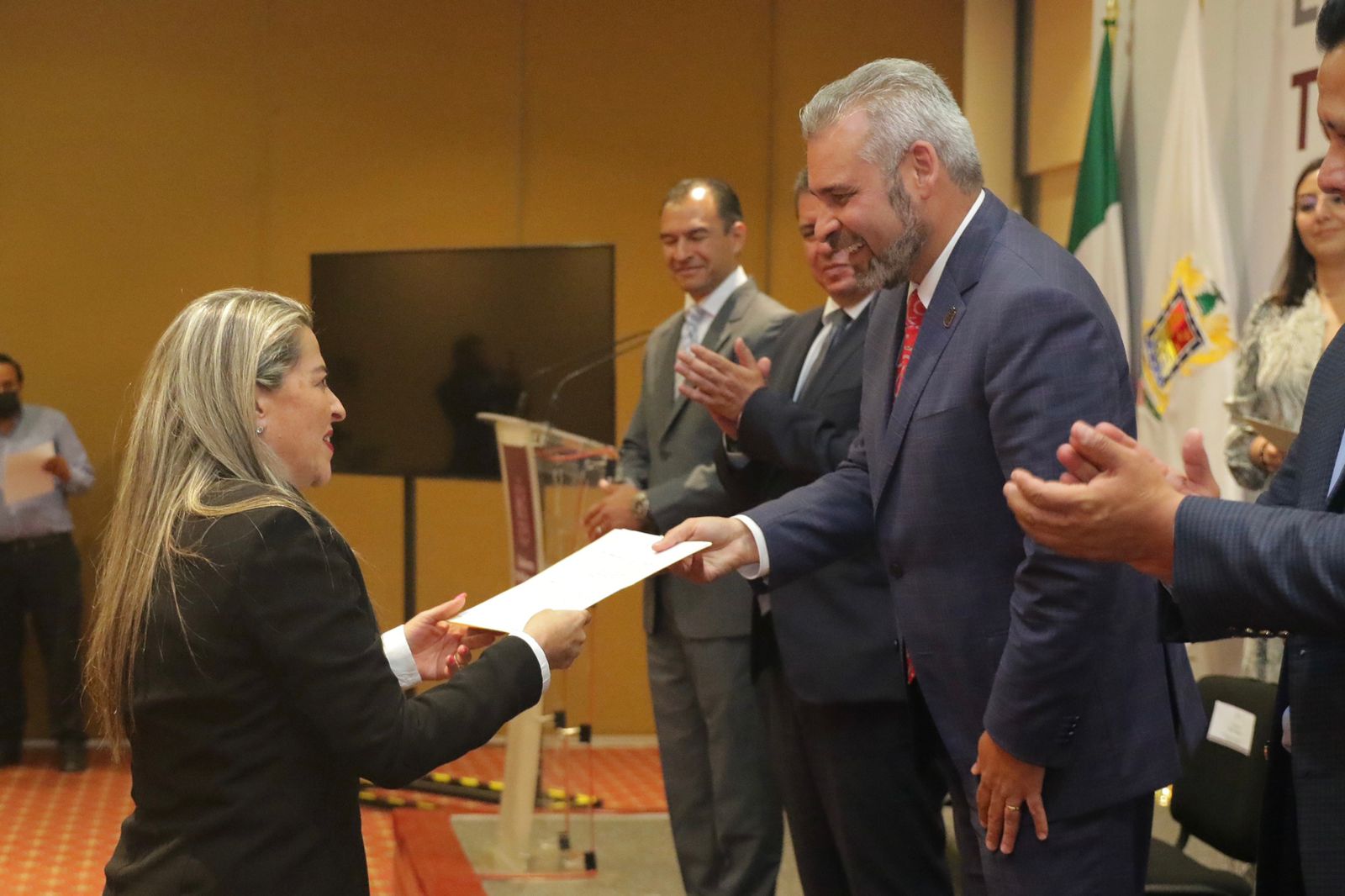 Gobierno de Michoacán realiza relevos en titularidad de notarias va antes