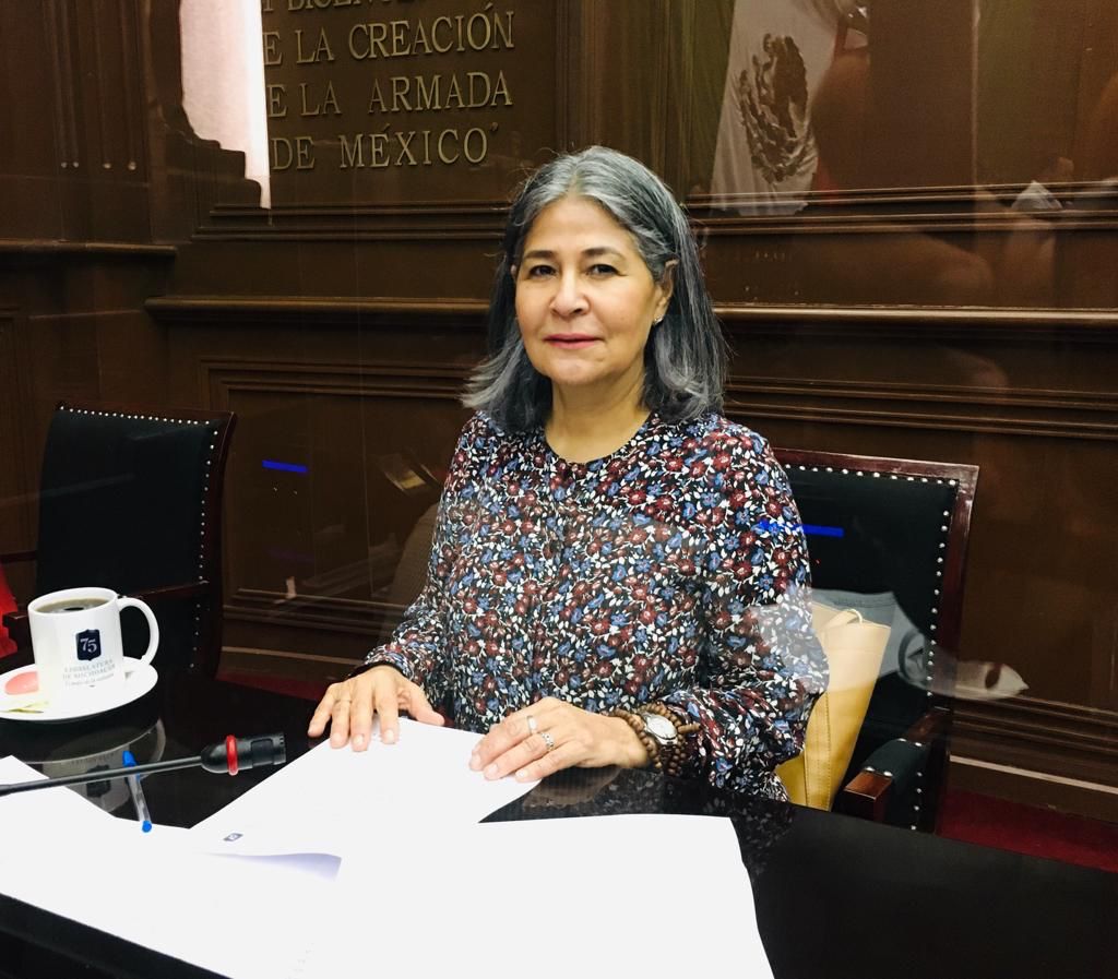 Prohibición de la tauromaquia no tiene alcances para jaripeos ni espectáculos de gallos: Mayela Salas