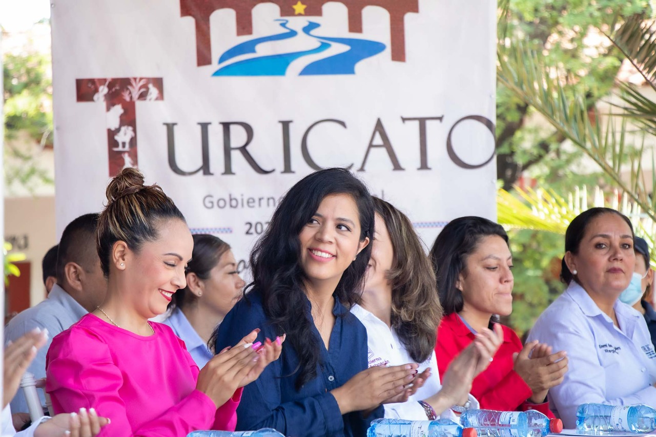 Se beneficiarán más de 300 michoacanas con un total de hasta 4 mdp