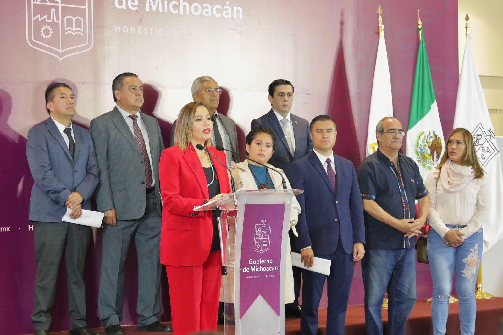 SEE asignará plazas para cubrir demanda de maestros en las escuelas que lo requieren