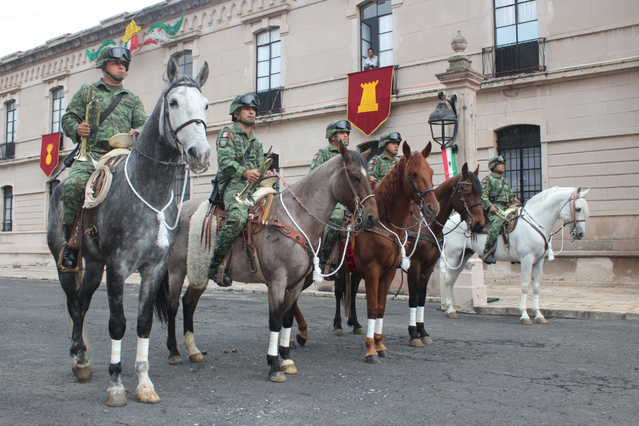 La Secretaría de la Defensa Nacional a través de la Comandancia de la 21/a. Zona Militar realizó la “Cabalgata por la Independencia de México y la Paz en Michoacán”