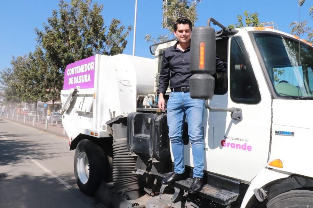 Inician en operación 2 barredoras automáticas para contribuir en la limpieza de calles