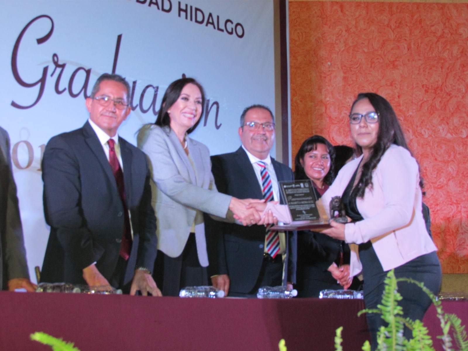 En graduación del ITSCH… Jóvenes al graduarse están dando un paso hacia la vida laboral: Sosa Alanís