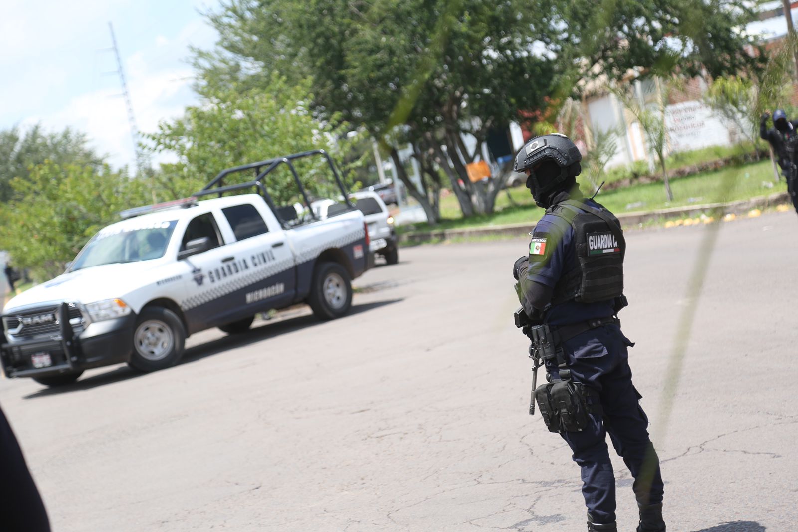 En distintos hechos operativos, SSP detiene a dos masculinos con mandatos judiciales vigentes.