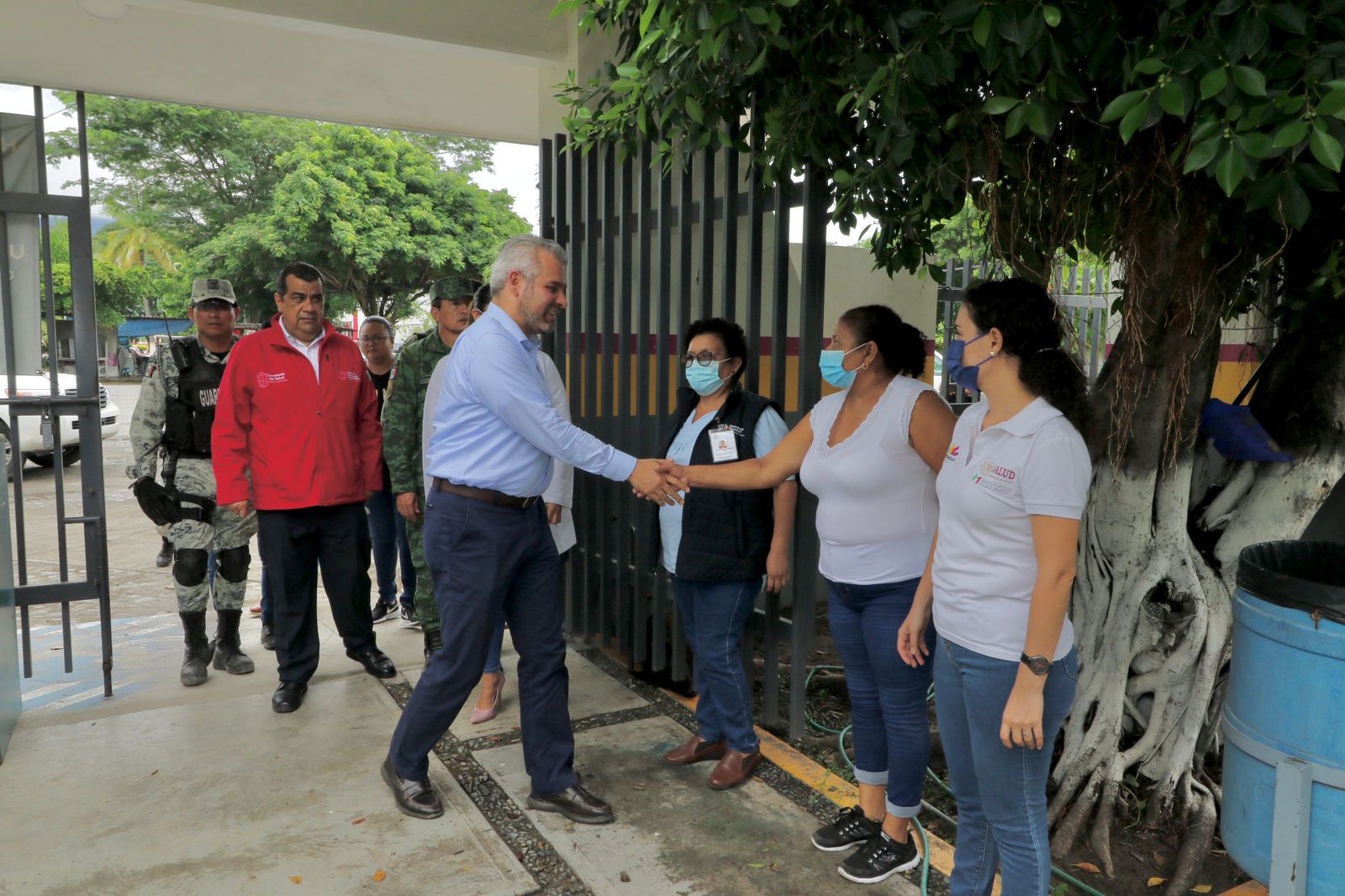 Reitera Bedolla apoyo a damnificados de la Costa tras el sismo   