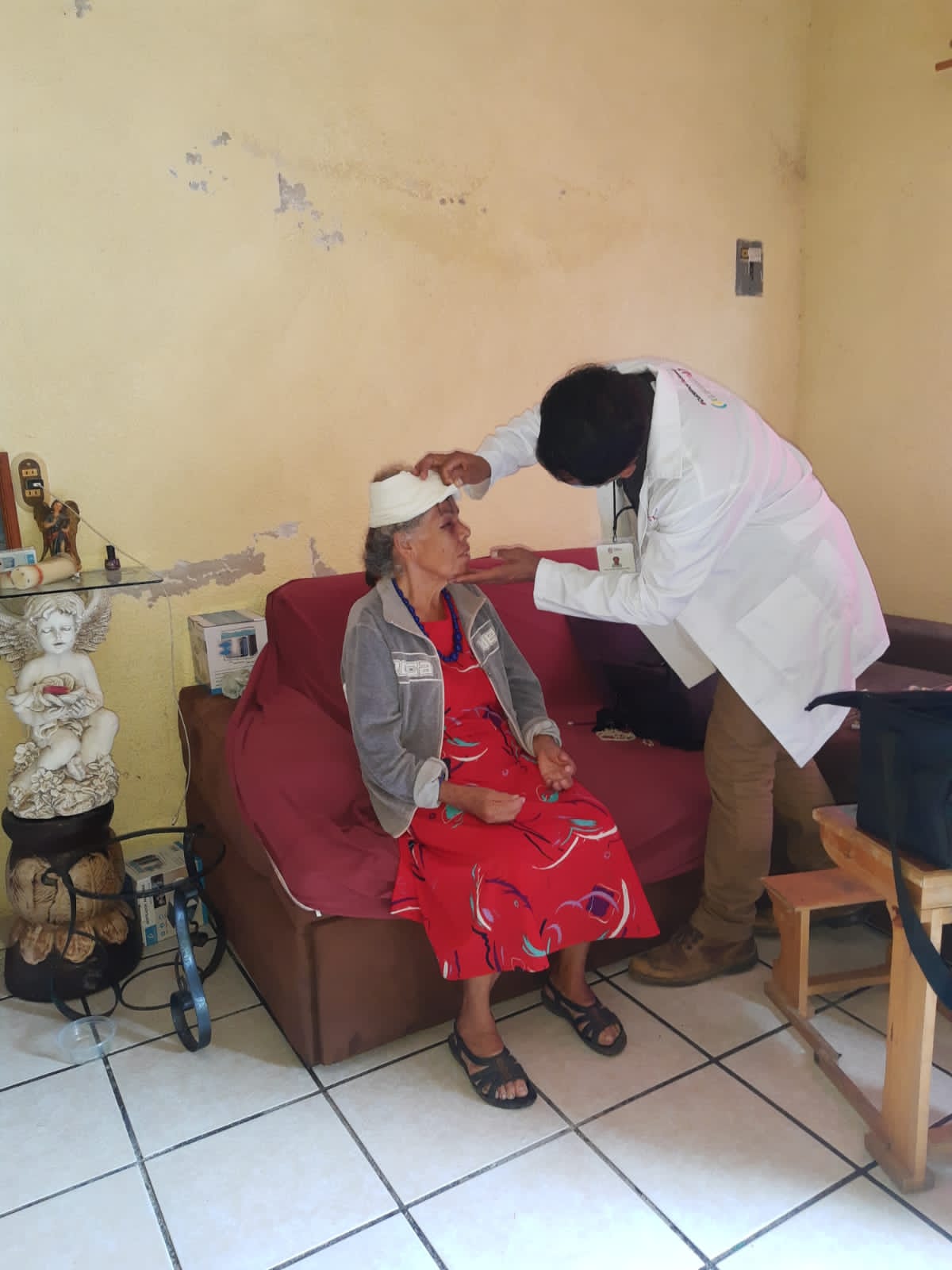Salud en Tu Familia brinda atención médica en zonas afectadas por sismo.