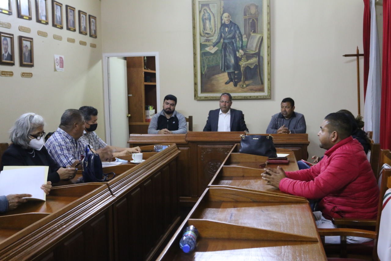 José Luis Téllez se reunió con profesores de la Coordinación Regional de la Sección XVIII Poder de Base