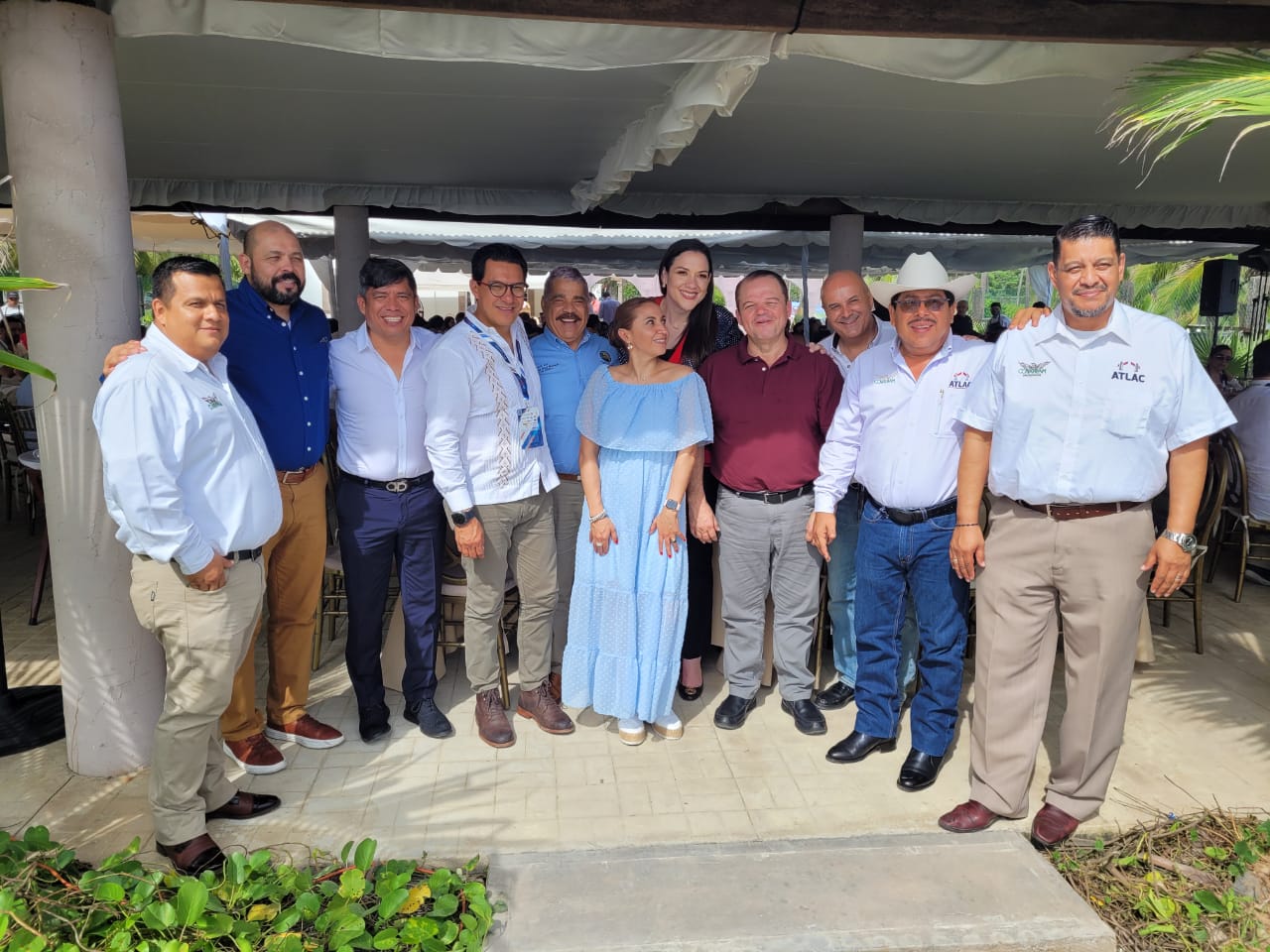 Vías del tren libres y recuperar conexión aérea, compromisos para consolidar al puerto Lázaro Cárdenas: Sedeco