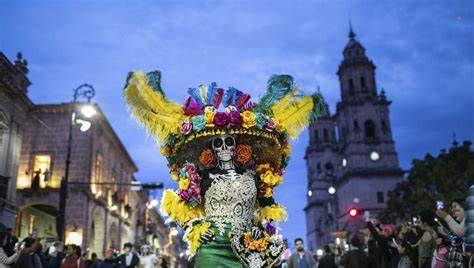 SeCultura Morelia invita al desfile de las Catrinas y los Catrines