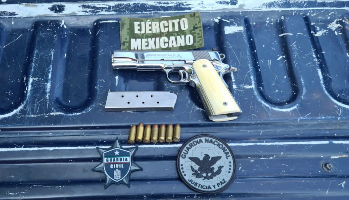 A través de la BOI Apatzingán, aseguran SSP, GN y Sedena a uno con arma de fuego