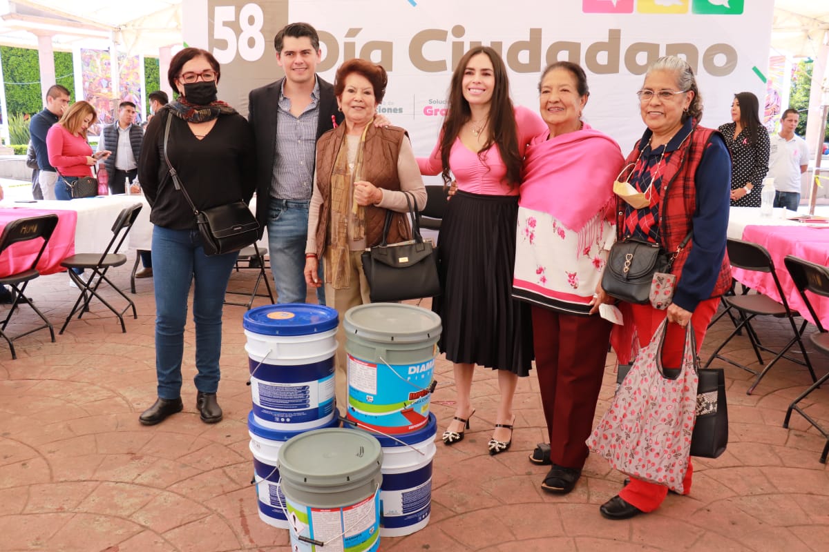 En el Día Ciudadano, Toño Ixtláhuac entrega pelucas oncológicas a mujeres con cáncer
