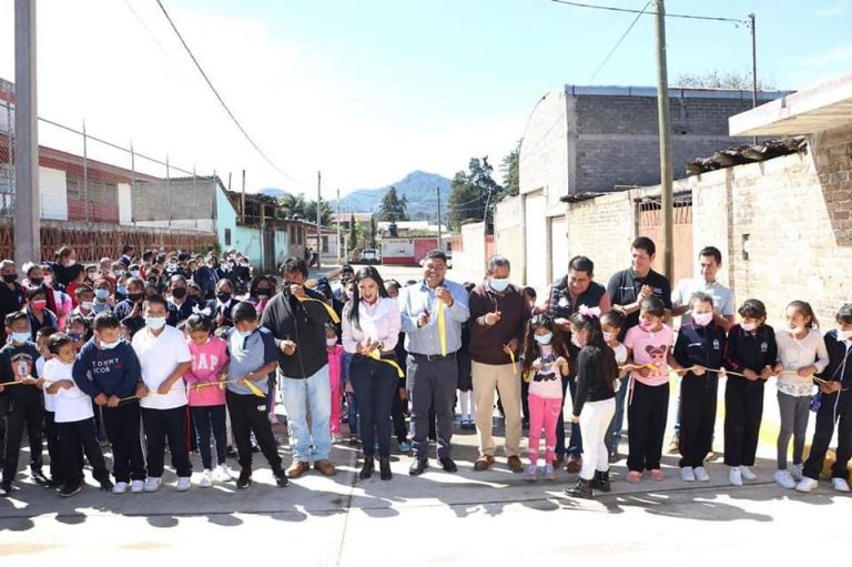 Inaugura Araceli Saucedo pavimentación, drenaje sanitario y red de agua potable de calle Nayarit de la localidad Casas Blancas