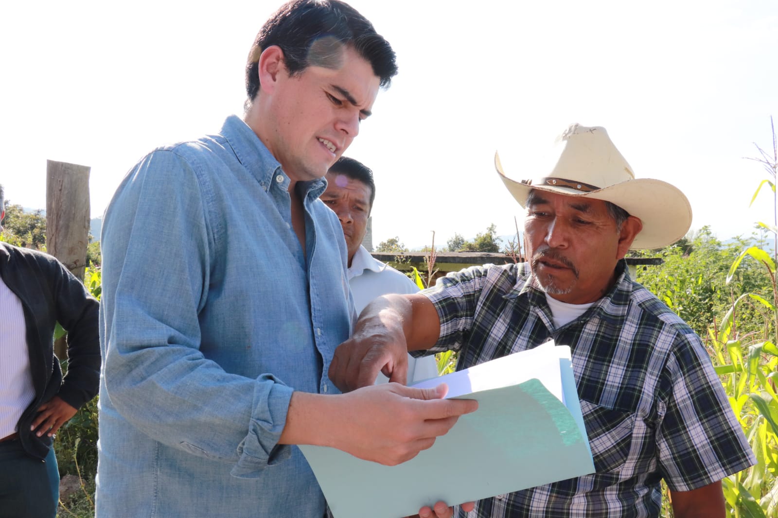 Refuerza Toño Ixtláhuac obras en comunidades de Zitácuaro
