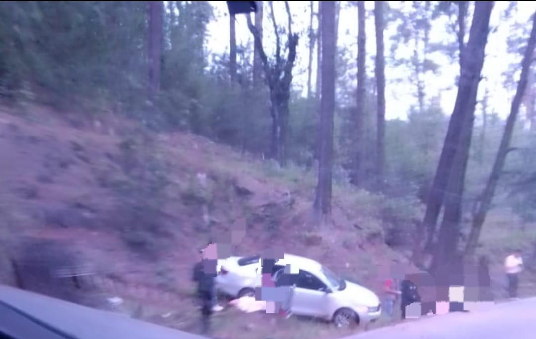 Cinco personas resultaron lesionadas al sufrir un accidente automovilístico