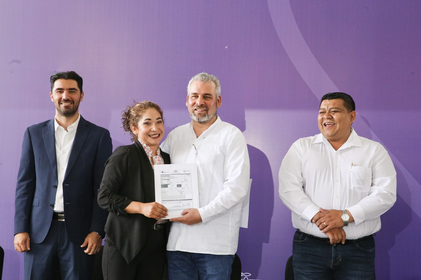 Más de 128 mdp colocados con Fuerza Mujer: Bedolla.