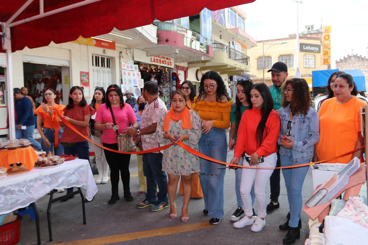 En el Bazar Naranja participaron más de 20 mejores emprendedoras