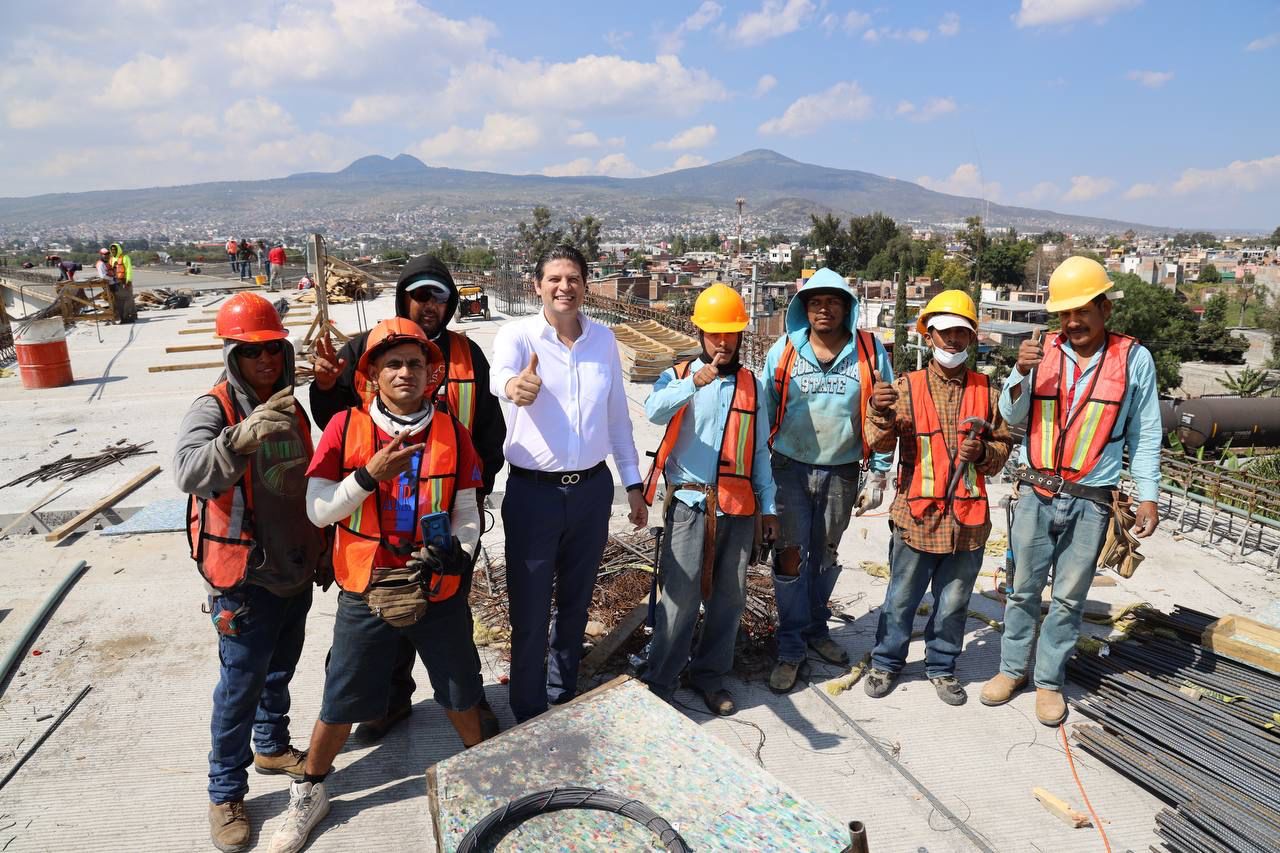 Habrá sanción a constructores por incumplimiento: Alfonso Martínez.