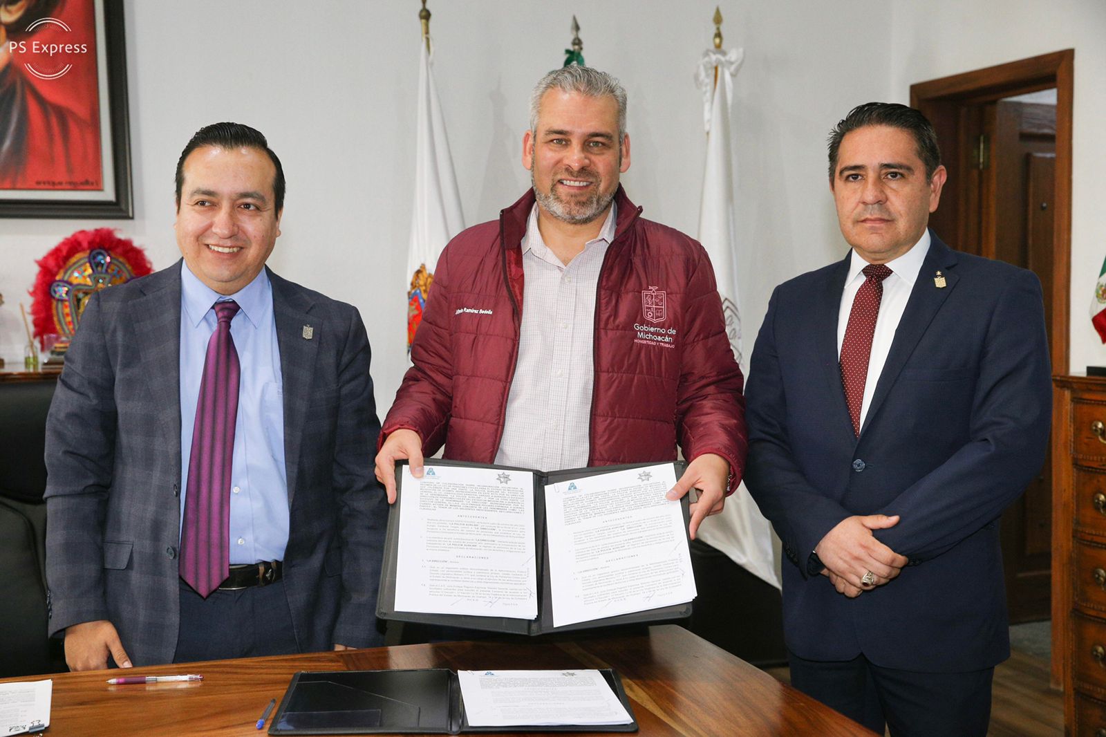Firma Bedolla convenio para que policías auxiliares accedan a Pensiones Civiles del estado.