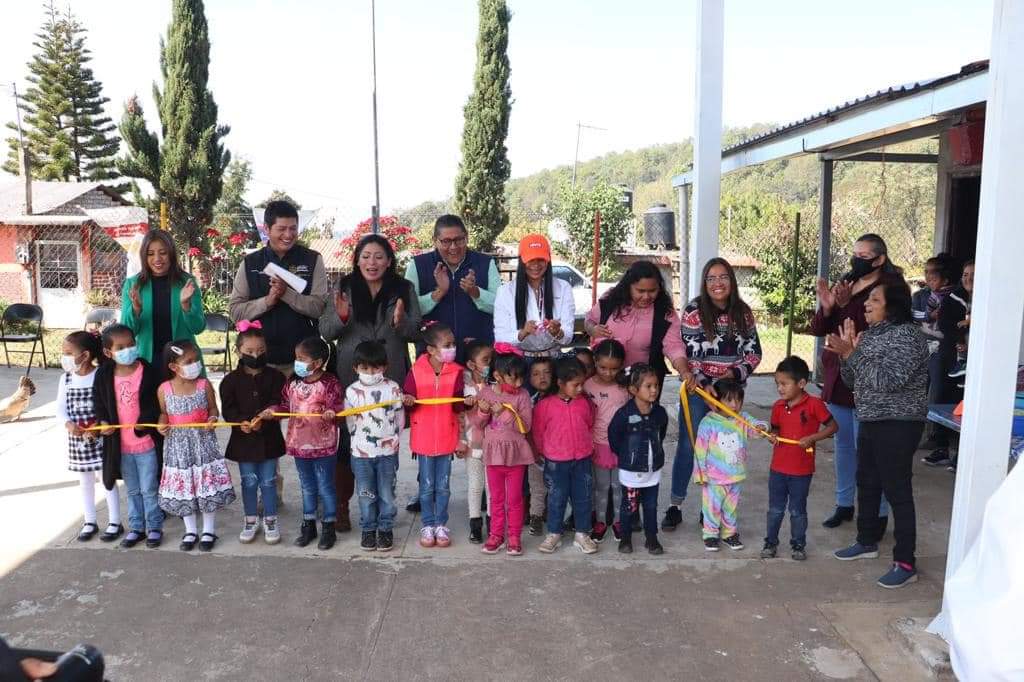 Inaugura Araceli Saucedo Reyes techumbres en jardín de niños de Salvador Escalante