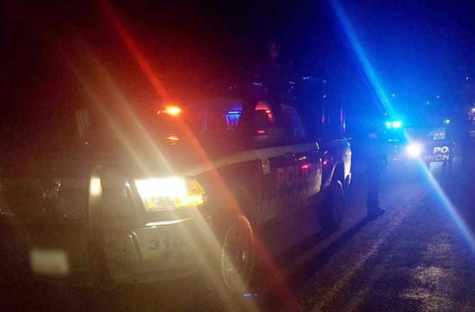 Localizan el cadáver de un hombre con vestimentas tácticas; presentaba un impacto de bala en la cabeza