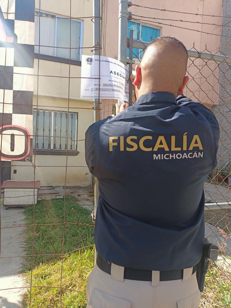En cateo, rescata Fiscalía General a ejemplar canino que estaba en abandono en un domicilio