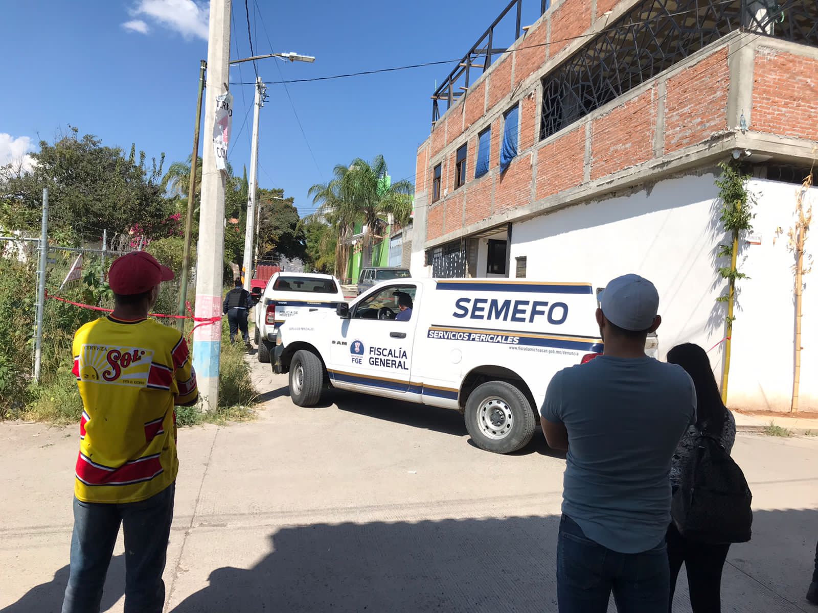 Un hombre murió aplastado al caerle encima una tina llena de tabique