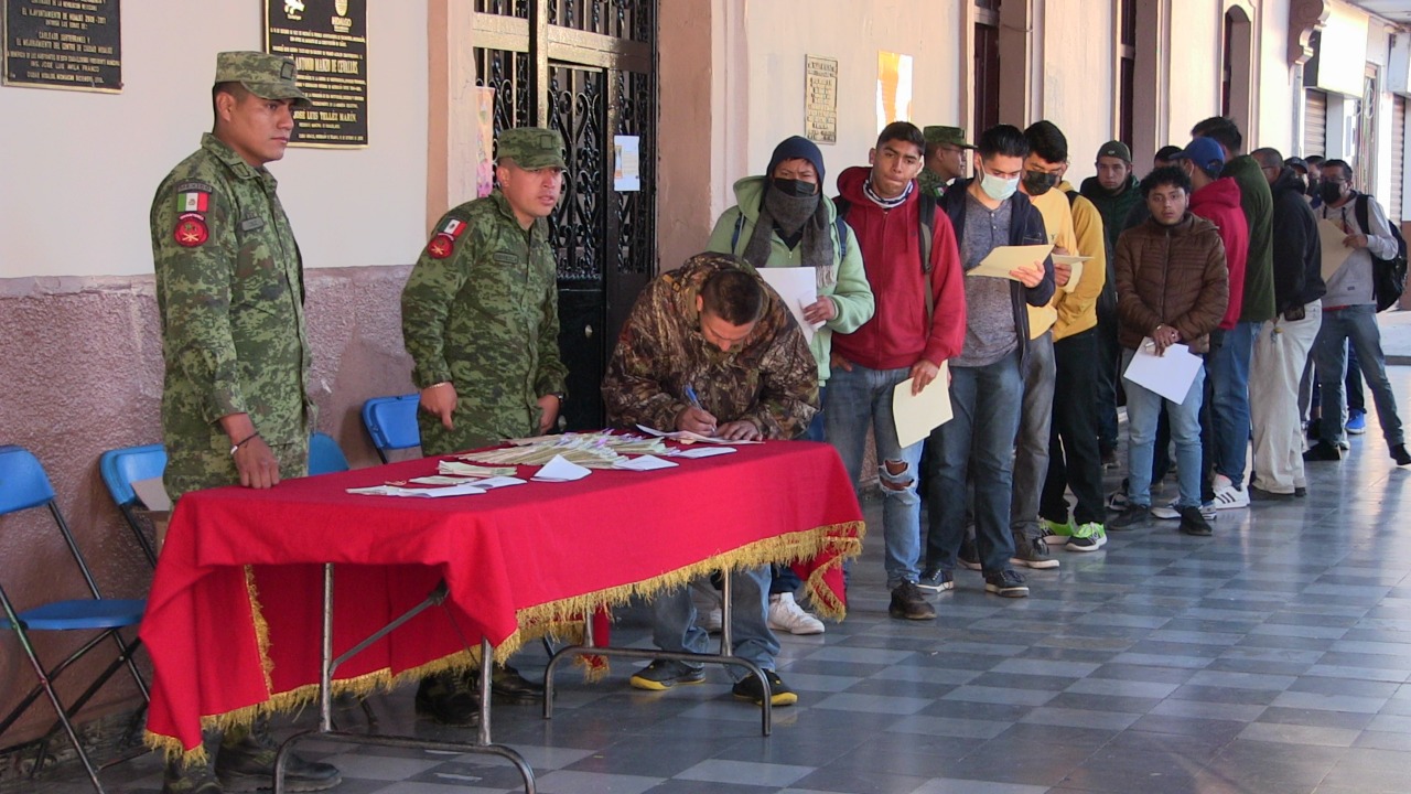 Ayuntamiento de Hidalgo y la XXI Zona Militar entregaron cartillas liberadas