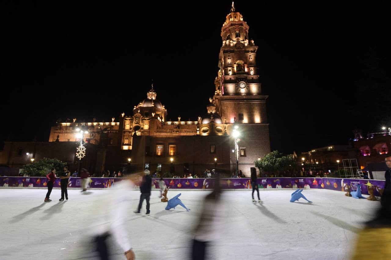 Pista de hielo del DIF Morelia, un espacio familiar y seguro