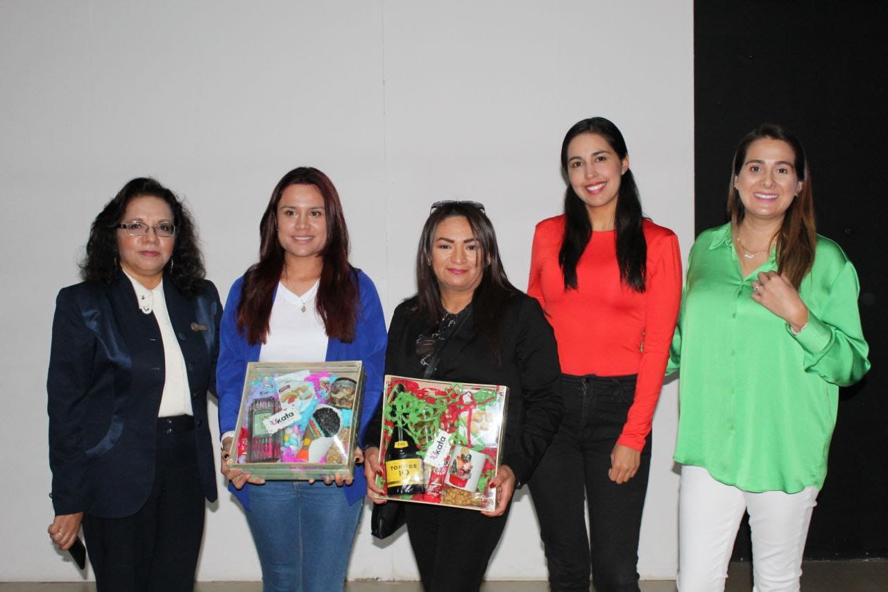 Otorgará Colegio de Morelia beca a ganadora del Emprendetón