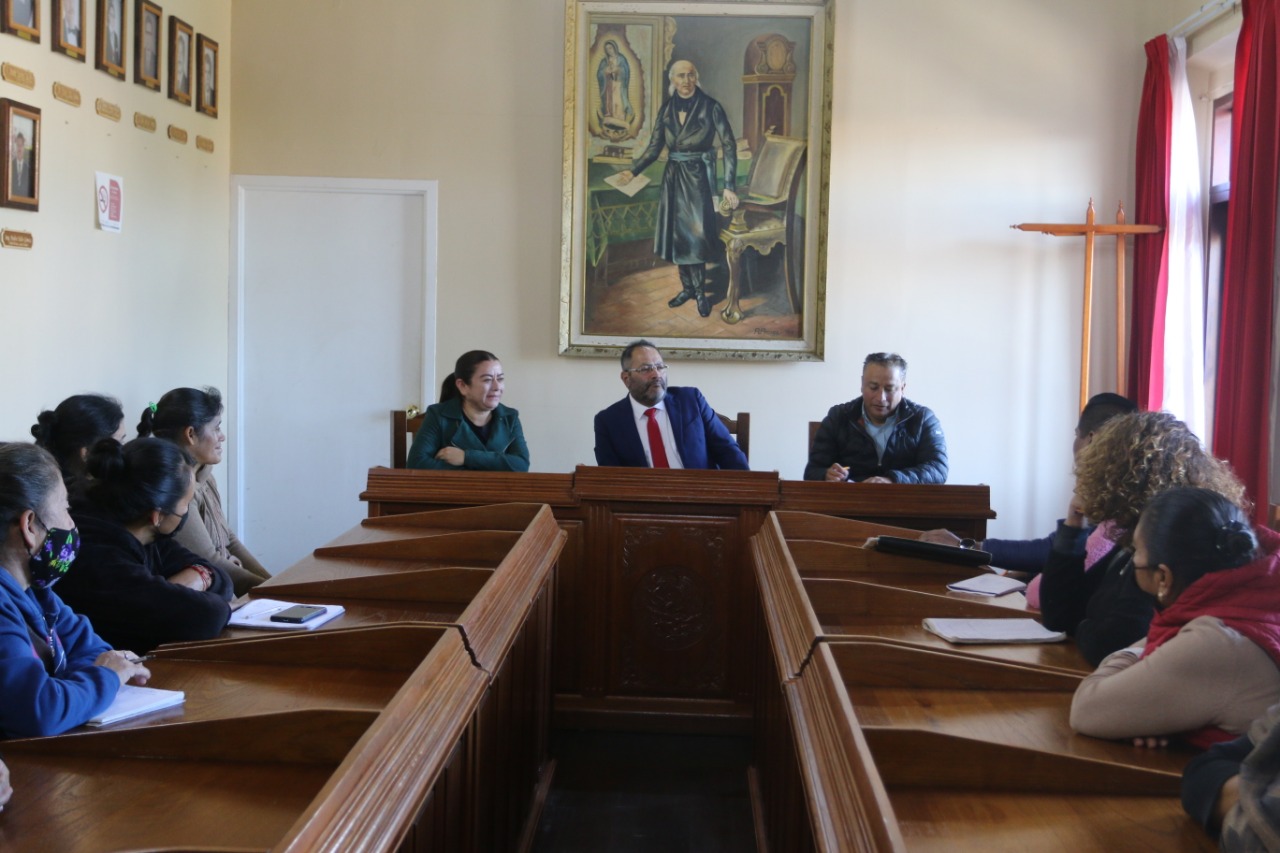 José Luis Téllez se reunión con un grupo del movimiento Antorchista