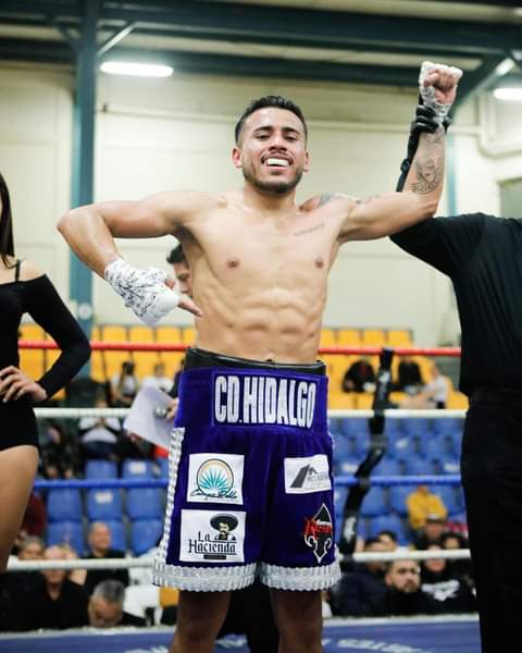 Eduardo Trejo ganó su combate por nocaut técnico en Rosarito California