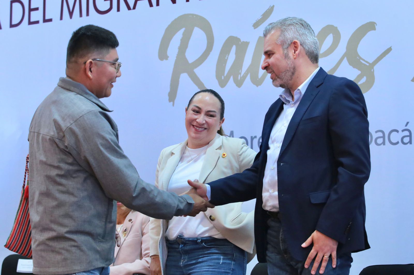 Reconoce Gobierno de Michoacán a migrantes que contribuyen al desarrollo de sus comunidades